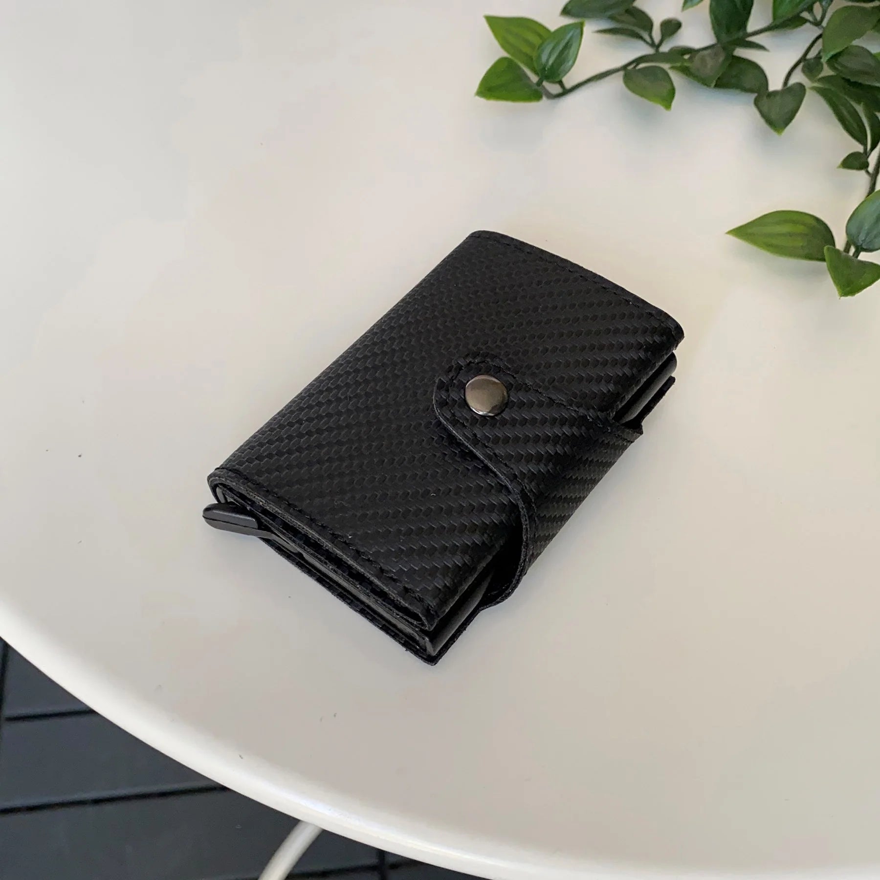 Medusa - Carbon Fiber Leather RFID Protection Pop-Up Mechanism Card Holder/Wallet